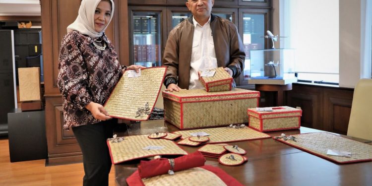 Produk Kerajinan Bahan Dasar Purun dari Kalteng Tembus Pasar Internasional