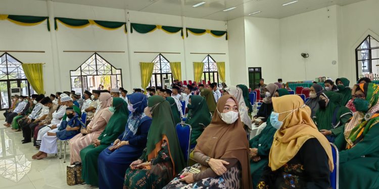 Pj.Sekda H. Nuryakin Bersilaturahmi dan Safari Ramadan di Aula Masjid Al-Istiqlal Kota Puruk Cahu