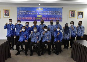 Sertijab Plt. Kadis Perkebunan Kalteng Dari Pejabat Lama Sri Suwanto Kepada Pejabat Baru Rizky R. Badjuri