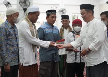 Diskominfosantik Salurkan Bantuan Gubernur Kalteng Bagi Masyarakat Kabupaten Barito Utara