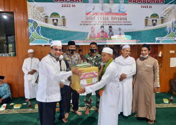 Tim Safari Ramadan 1443 H Pemprov. Kalteng Jalin Silaturahmi di Masjid Al-Mukhtar Pulau Hanaut Kotim