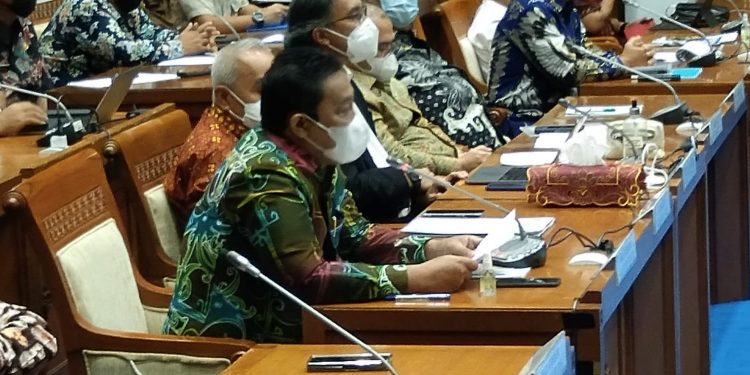 Wagub Edy Pratowo Hadiri Rapat Dengar Pendapat Dengan Komisi VII DPR RI Terkait Ilegal Mining