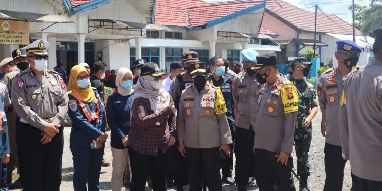 Pantau Arus Balik, Wakapolda Kalteng Tinjau Pelabuhan dan Bandara Sampit