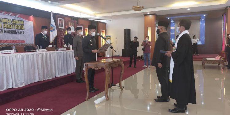 Bupati Perdie M Yoseph Lantik Sekretaris DPRD Murung Raya