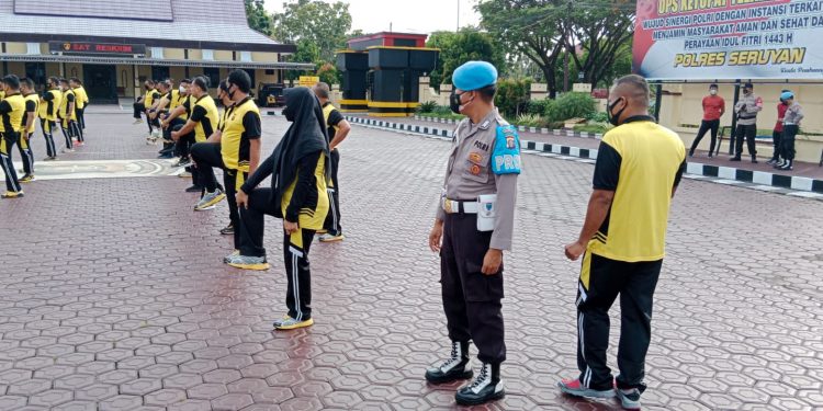 Propam Awasi Anggota Polri Olah Raga Pagi