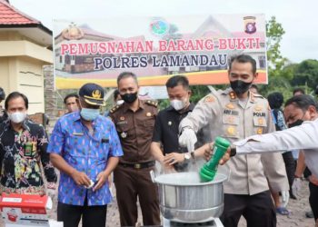 Polres Lamandau Musnahkan 567 Gram Sabu