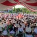 Gubernur H. Sugianto Sabran Sholat Ied di Istana Isen Mulang
