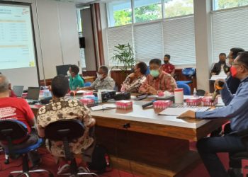 Kadislutkan Pimpin Rapat Penyusunan Draft Pergub Payung Hukum Program Shrimp Estate