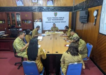 Plt. Kadisnakertrans Prov. Kalteng Pimpin Rapat Evaluasi Program dan Kegiatan
