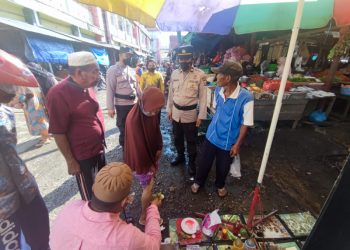 Prokes Tim Yustisi Polres Seruyan Sasar Kerumunan Aktifitas Masyarakat