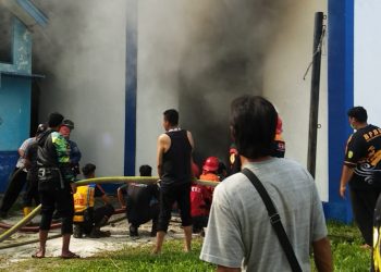 Studio TVRI Kalteng yang Sedang Direhab Terbakar
