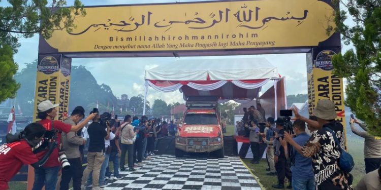 Kapolda Kalteng Lepas Offroader ke Tanjung Puting