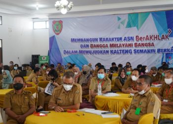 Asisten Adum Sri Suwanto Buka Bimtek Administrasi Kepegawaian di Lingkungan Sekretariat Daerah Prov. Kalteng Tahun 2022