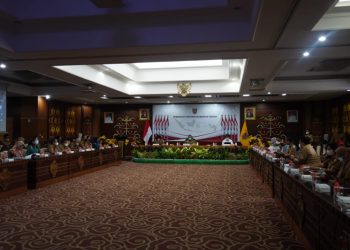 Asisten Bidang Pemerintahan dan Kesra Katma F. Dirun Buka Bimtek Survei Kepuasan Masyarakat dan Forum Konsultasi Publik Prov. Kalteng