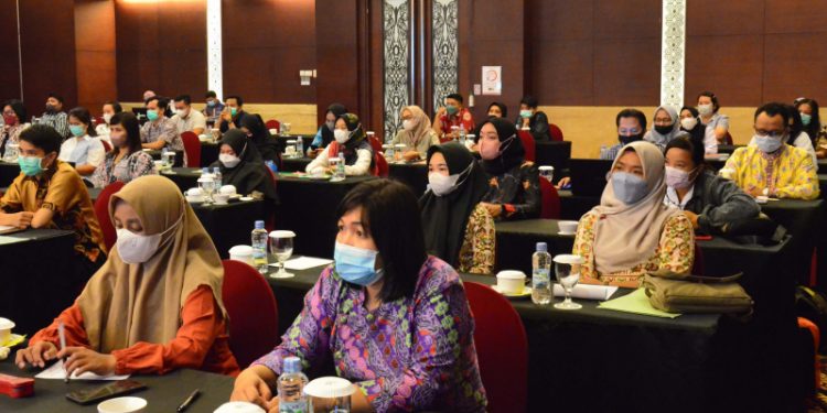 Dinkes Prov. Kalteng Laksanakan Kegiatan Monitoring dan Evaluasi Laboratorium Mikroskopis