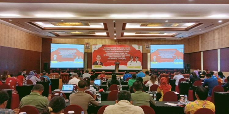 Sosialisasi Pengawasan Perizinan dan Bimtek Implementasi pada Forum Pelayanan Terpadu Satu Pintu