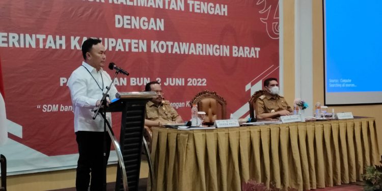 Kunker ke Kobar, Gubernur Gelar Ratas dengan Jajaran Pemkab