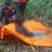 Polisi Evakuasi Jenazah Pemuda Gantung Diri di Kebun Karet