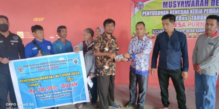 Pemdes Purnama Salurkan BLT-DD Tahap II kepada 93 KPM