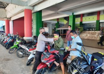 Anggota Satreskrim Giat Yustisi di Pasar Saik Kuala Pembuang