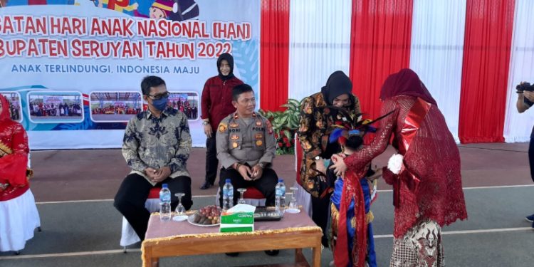 Kapolsek Serhil Wakili Kapolres Seruyan Hadiri Hari Anak Nasional Tahun 2022