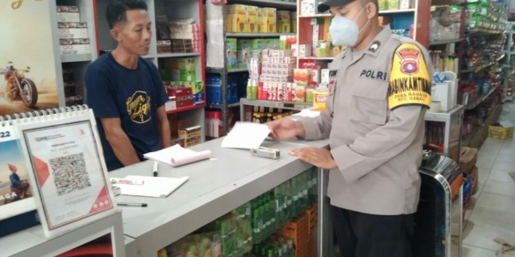 Antisipasi Kelangkaan, Polsek Hanau Terus Pantau Ketersediaan Minyak Goreng