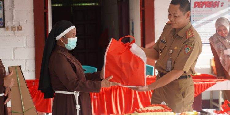 Sebagai Bentuk Kepedulian, Gubernur Kalteng Berikan Bingkisan Kasih Kepada Panti Rehabilitasi Joint Adulam Ministry