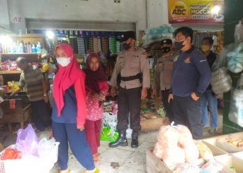 Anggota Satreskrim Laksanakan Giat Yustisi di Pasar Saik Kuala Pembuang