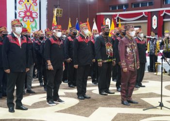 H Agustiar Sabran Dilantik Sebagai Ketua Umum DAD Kalteng Periode 2021-2026