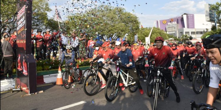 Muldoko Lepas Peserta Gubernur Cup Road 2022