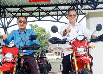 Bank Kalteng Cabang Buntok Support 2 Unit Motor KLX 150 Untuk Grasstrack 2022
