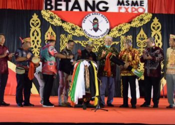 Wakili Gubernur Kalteng, Sekda Nuryakin Buka Betang Expo 2022