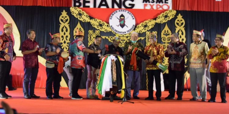 Wakili Gubernur Kalteng, Sekda Nuryakin Buka Betang Expo 2022