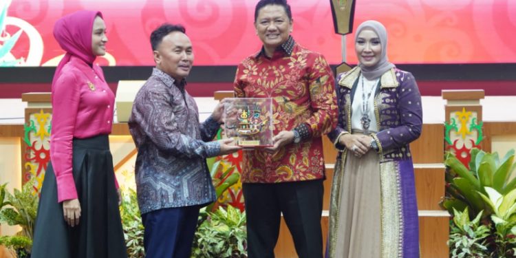 Gubernur Kalteng Hadiri Lepas Sambut Kajati Kalteng