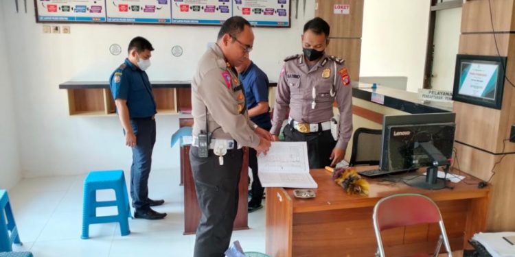 Kasat Lantas Polres Seruyan Pastikan Anggota Berikan Pelayanan Terbaik