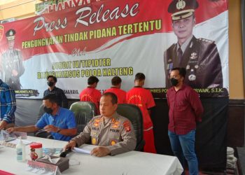 Polisi Tangkap Petugas dan Operator SPBU yang Selewengkan BBM
