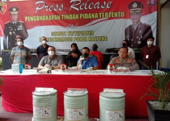 Wanita 25 Tahun Jalankan Bisnis Bahan Kimia Sianida Tanpa Ijin Ditangkap Polisi