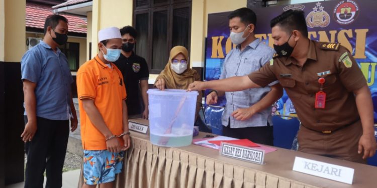 Satresnarkoba Polres Seruyan Musnahkan Barang Bukti Sabu-sabu