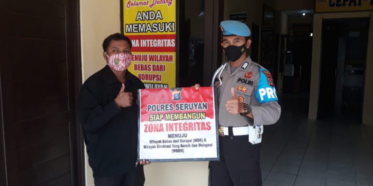 Sosialisasi Zona Integritas, Oleh Polsek Seruyan Hilir Kepada Warga