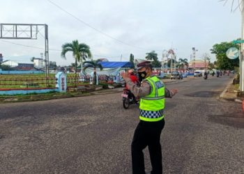 Satlantas Polres Seruyan Lakukan Pengaturan Titik Rawan Kemacetan