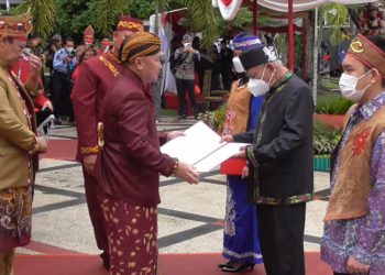 Gubernur H. Sugianto Sabran Ajak Generasi Penerus Menghargai Jasa Para Pahlawan