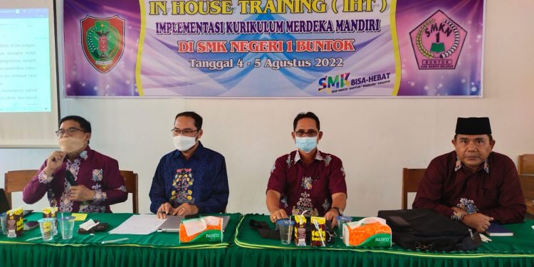 SMKN-1 Melaksanakan In House Training Kurikulum Merdeka