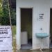 Pemdes Baruang Laksanakan Pemeliharaan MCK di SDN-1 Baruang
