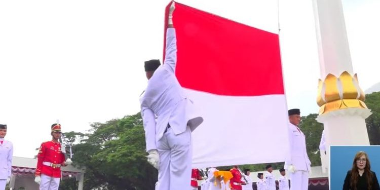 Paskibraka Asal Kota Palangka Raya Jadi Penggerek Bendera di Istana Negara