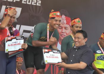 Rachmad Noka dari Club Dr.J Cycling Team Berhasil Meraih Juara I di Kelas Bergengsi Men Elite