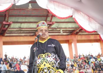 Sekda Kalteng H. Nuryakin Apresiasi Pemkab Murung Raya Raih Rekor MURI Pagelaran Kongkurung Peserta Terbanyak