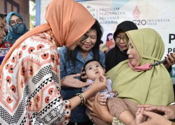 Ketua TP PKK Kalteng Sambangi Posyandu Binaan Kelurahan Hilir Sper