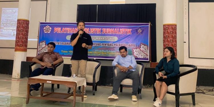 50 Mahasiswa IAHN-TP Palangka Raya Ikuti Pelatihan Publistik Jurnalistik