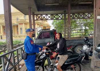 Satpolairud Polres Seruyan Himbau Masyarakat Taati Prokes Covid-19