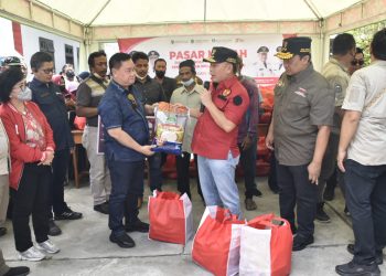 Gubernur dan Wagub Hingga Sekda Kalteng Tinjau Langsung Pasar Murah di Sampit